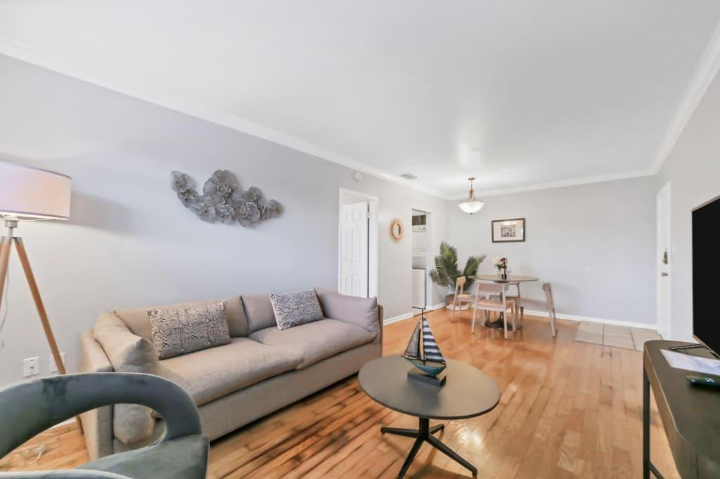 Designed And Well Located Chic 1Br With Parking Apartment Tampa Luaran gambar